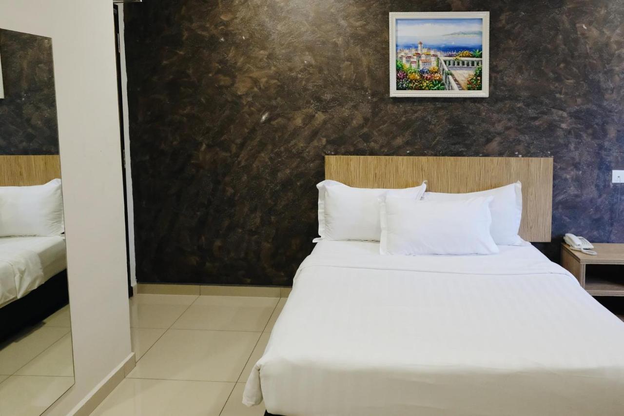 Era Plus Hotel Seri Kembangan Exteriér fotografie