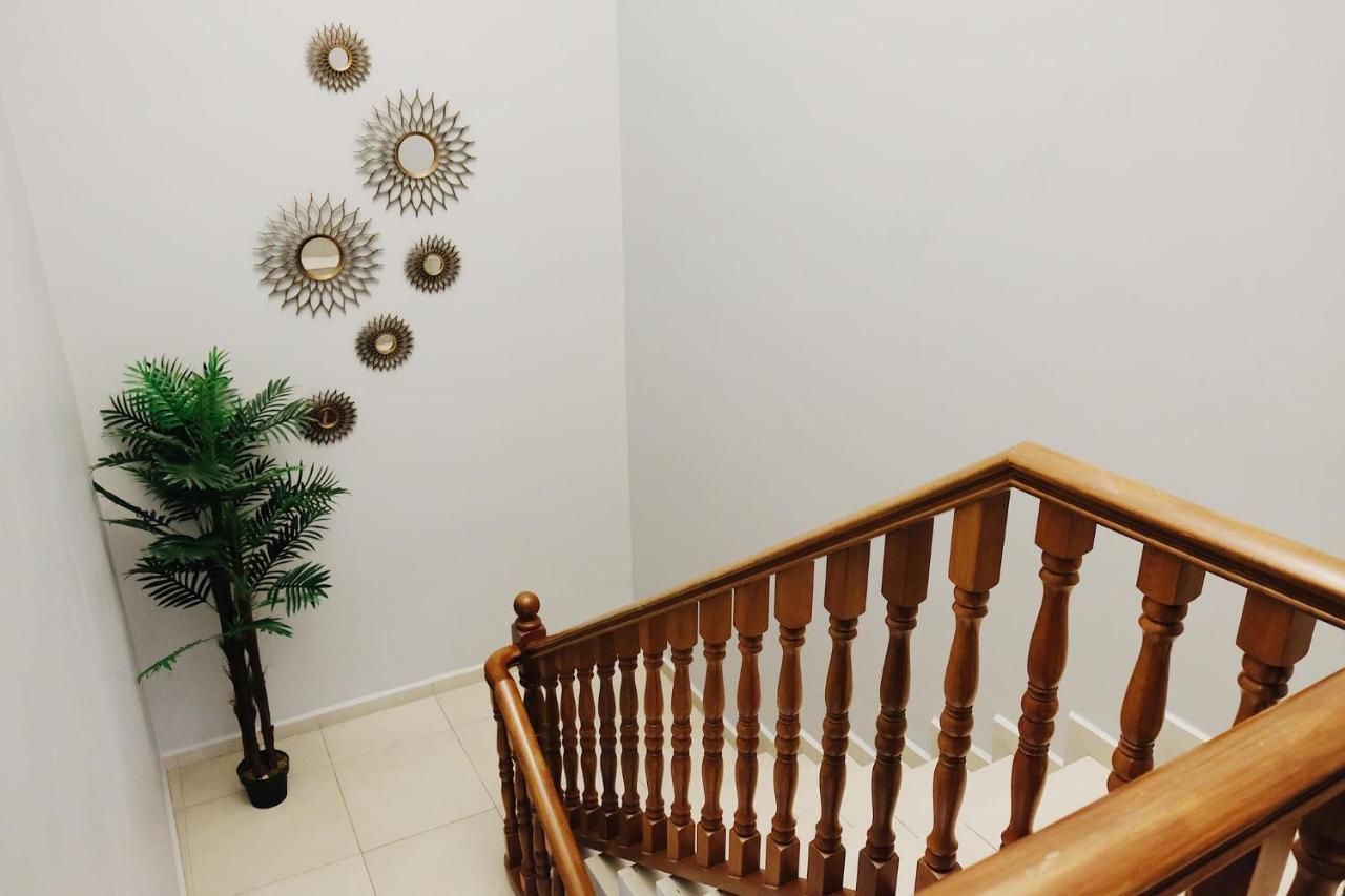 Era Plus Hotel Seri Kembangan Exteriér fotografie
