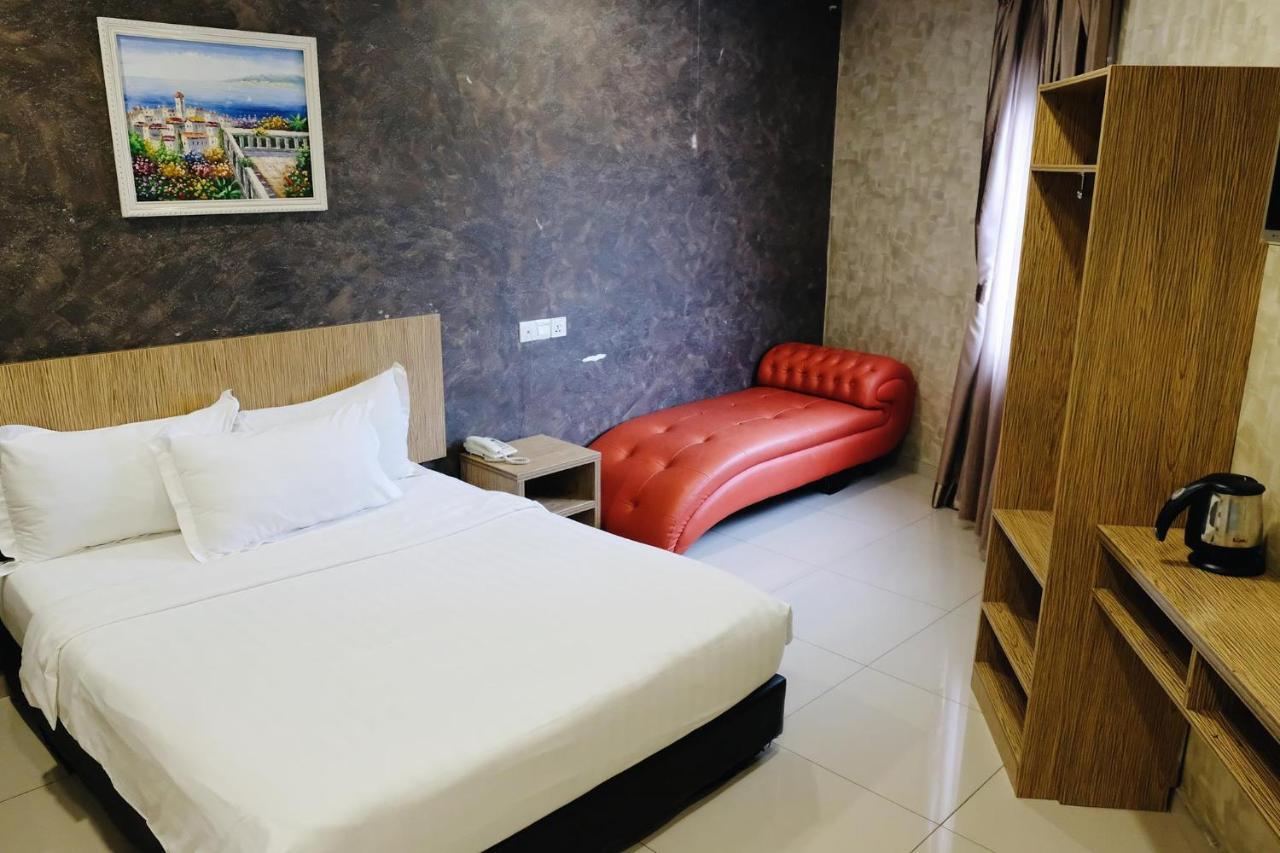 Era Plus Hotel Seri Kembangan Exteriér fotografie