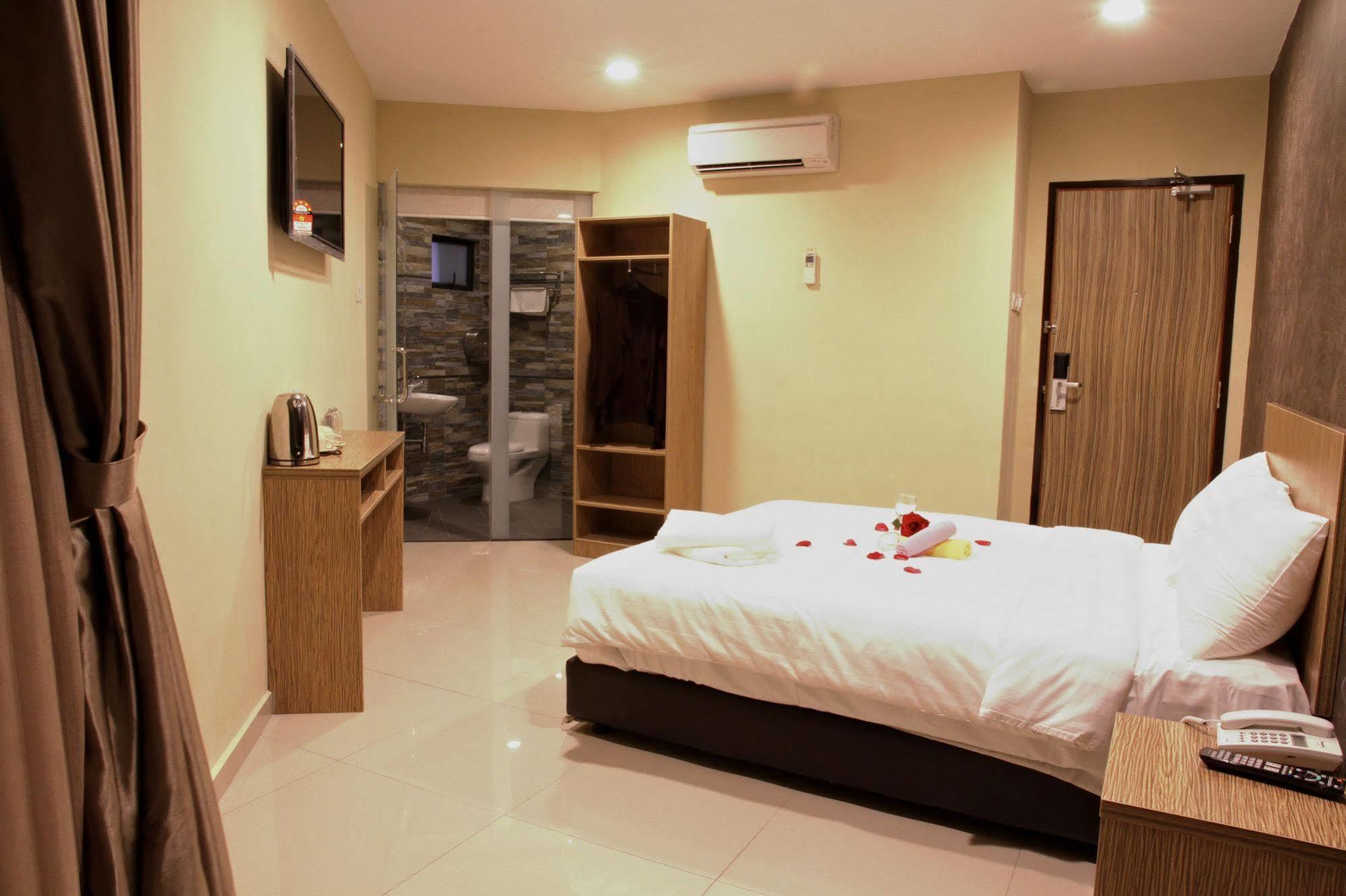 Era Plus Hotel Seri Kembangan Exteriér fotografie