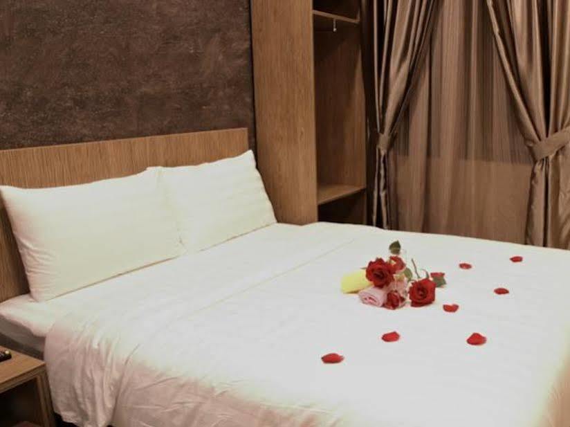Era Plus Hotel Seri Kembangan Exteriér fotografie